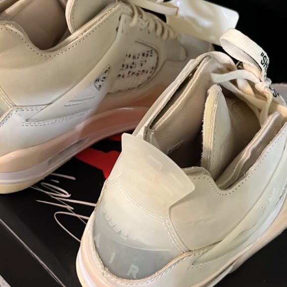 Off white fours